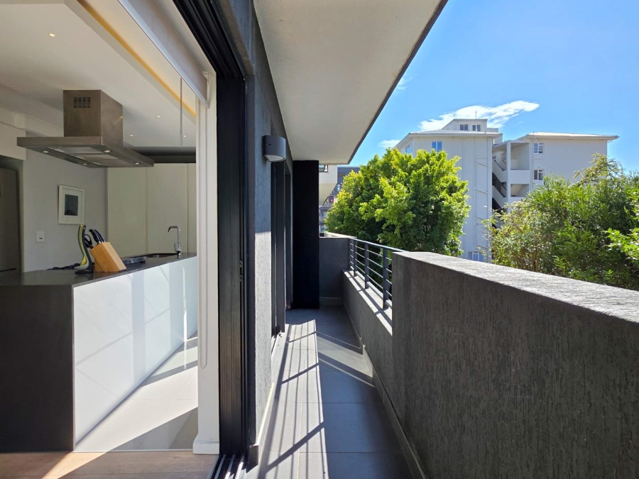 2 Bedroom Property for Sale in Sea Point Western Cape